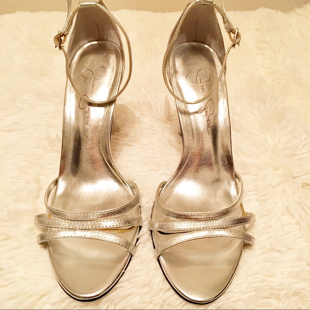 Jessica Simpson Silver Strappy Heels 7.5M